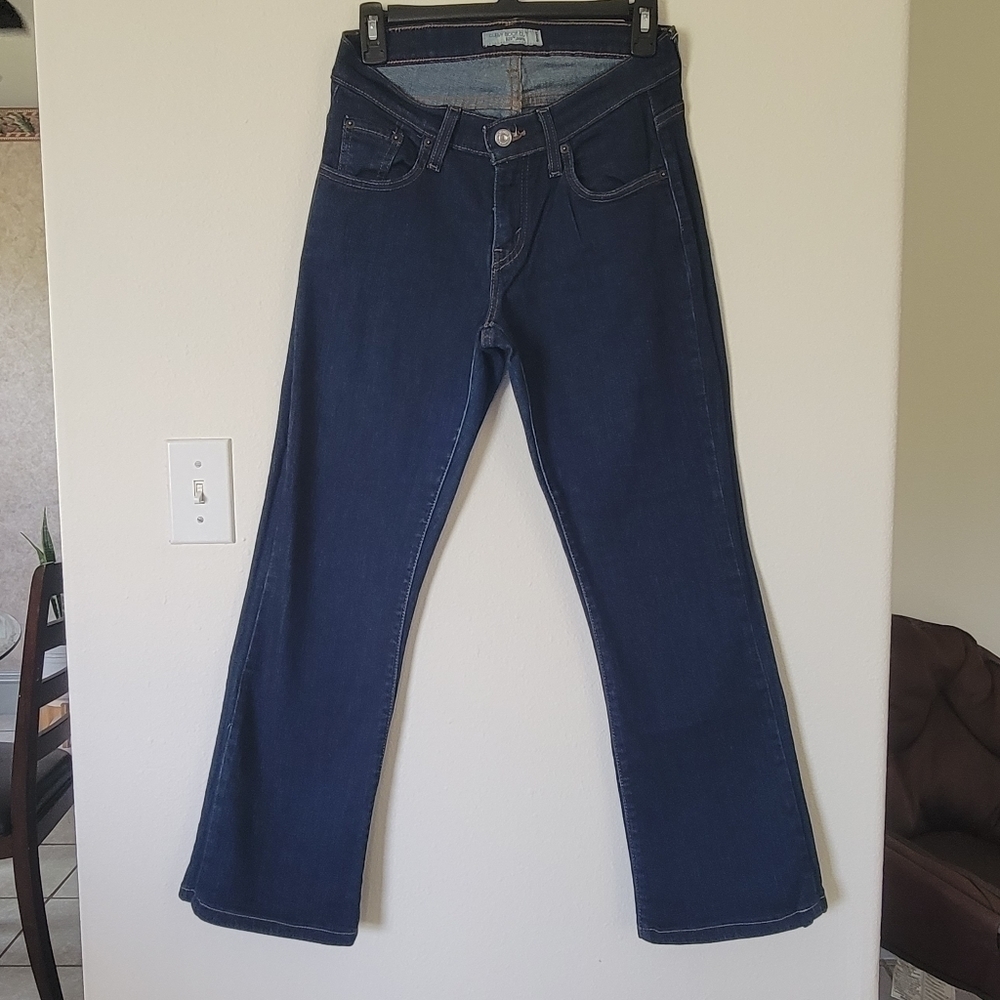 LEVIS Strauss high-low rise boot cut jean size 6 / medium curvy